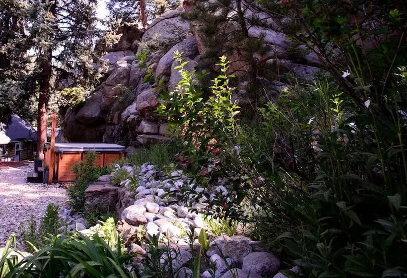 Hotelli Alpen Way Chalet Mountain Lodge