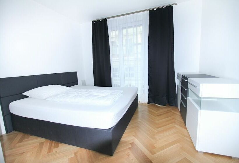 هتل Edelweiss City Apartments State Opera