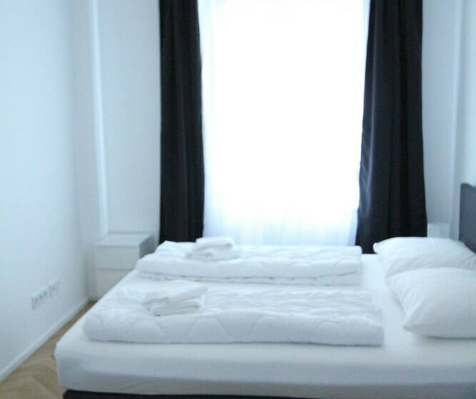 هتل Edelweiss City Apartments State Opera