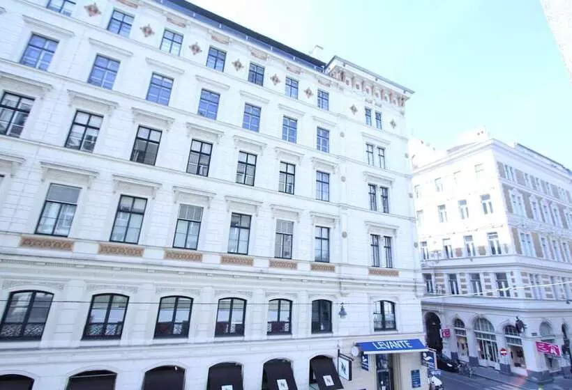 هتل Edelweiss City Apartments State Opera