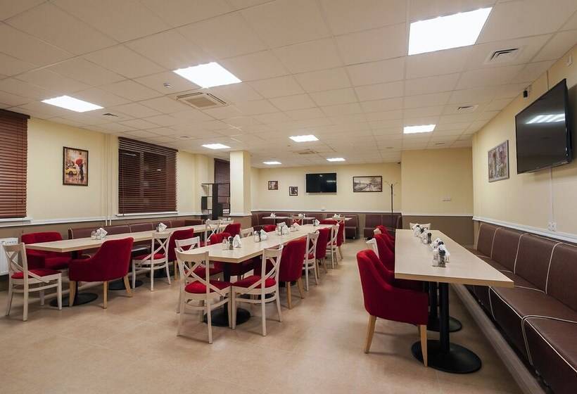 هتل Gostinichny Komplex Ostafyevo