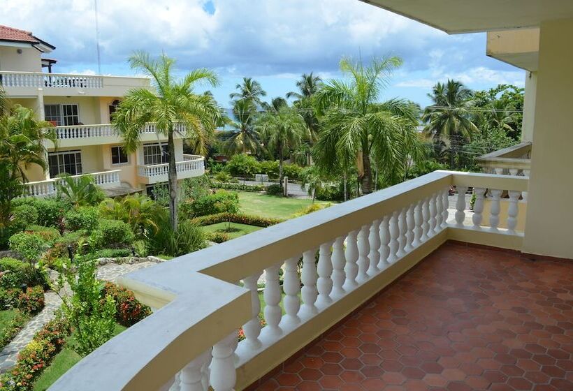 هتل Las Palmeras I Mamajo & Riki