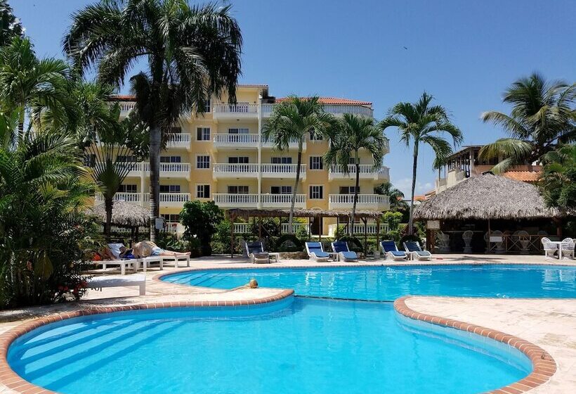 هتل Las Palmeras I Mamajo & Riki