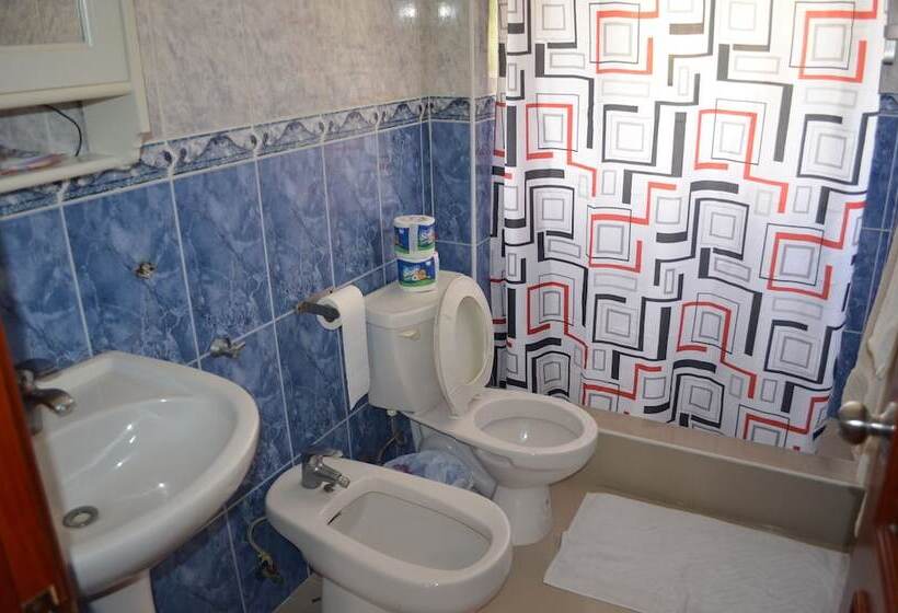 هتل Las Palmeras I Mamajo & Riki