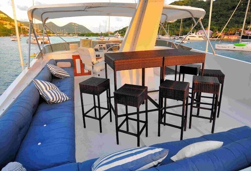 فندق Luxury 3 Level Traditional Yacht