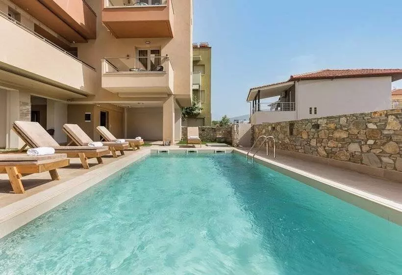 Hotelli Makris Luxury Rooms