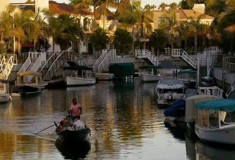 ホテル Metropolitan