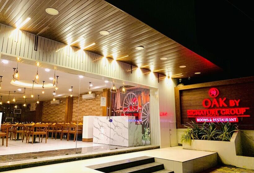 בית מלון כפרי Oak By Signature Airport Zone