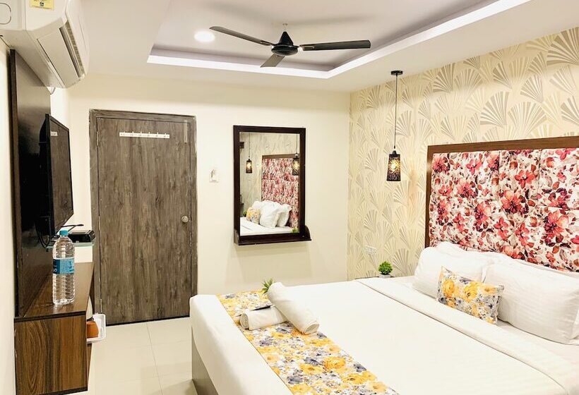 בית מלון כפרי Oak By Signature Airport Zone