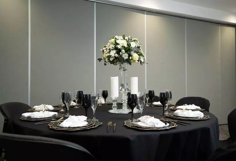 Hotelli The Capital Mbombela