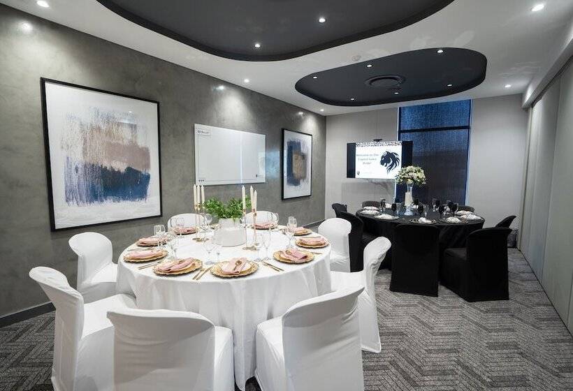 בית מלון כפרי The Capital Mbombela