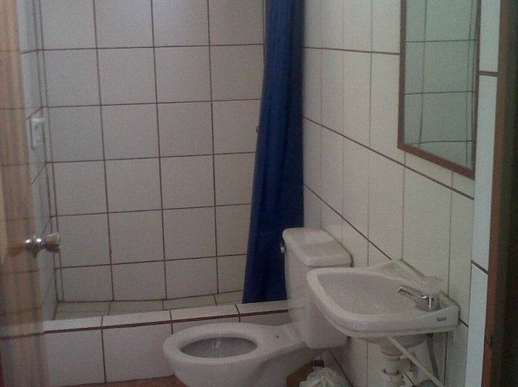 فندق Yaki Hostel