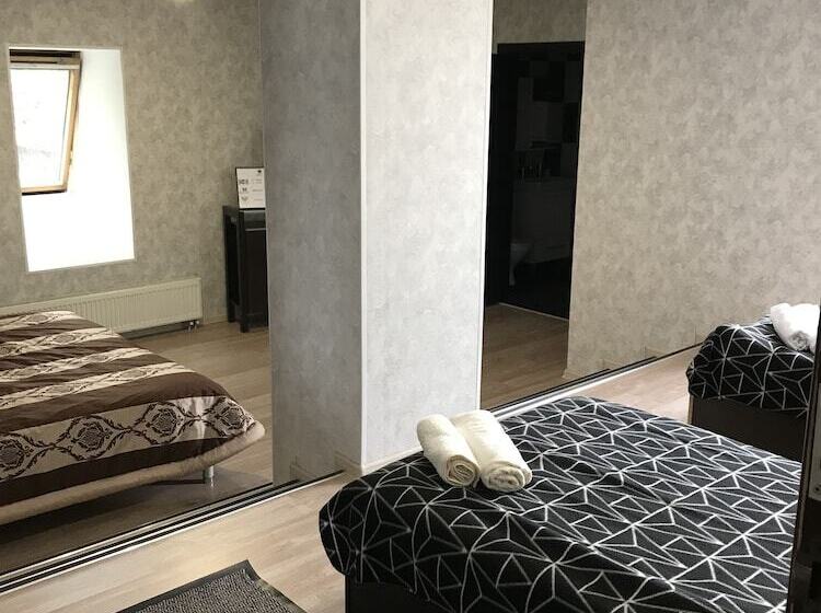 בית מלון כפרי Zvezdnaya