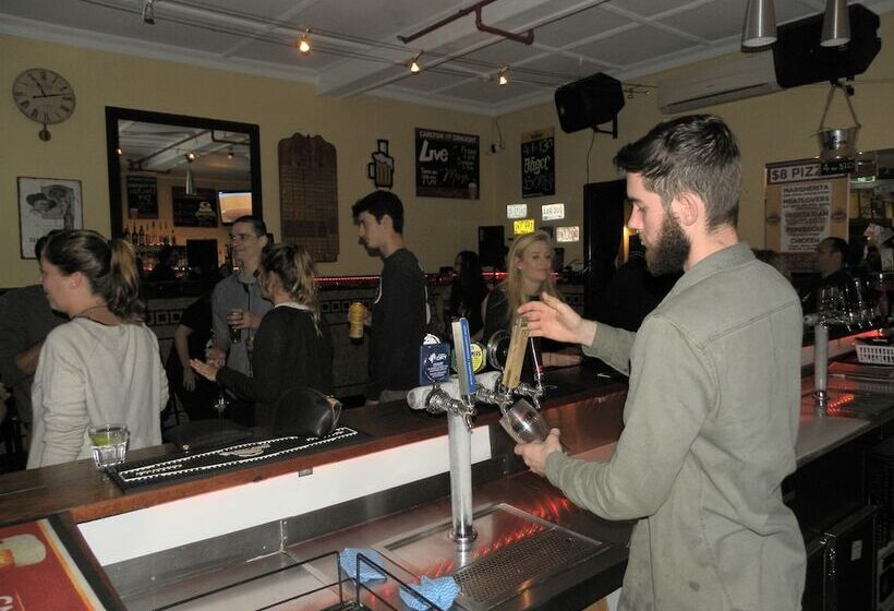 Market Tavern   Hostel And Bar