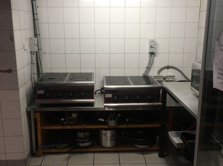 Market Tavern   Hostel And Bar