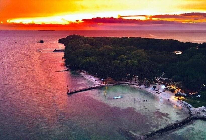 Mistica Island Hostel Isla Palma