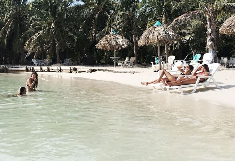 Mistica Island Hostel Isla Palma