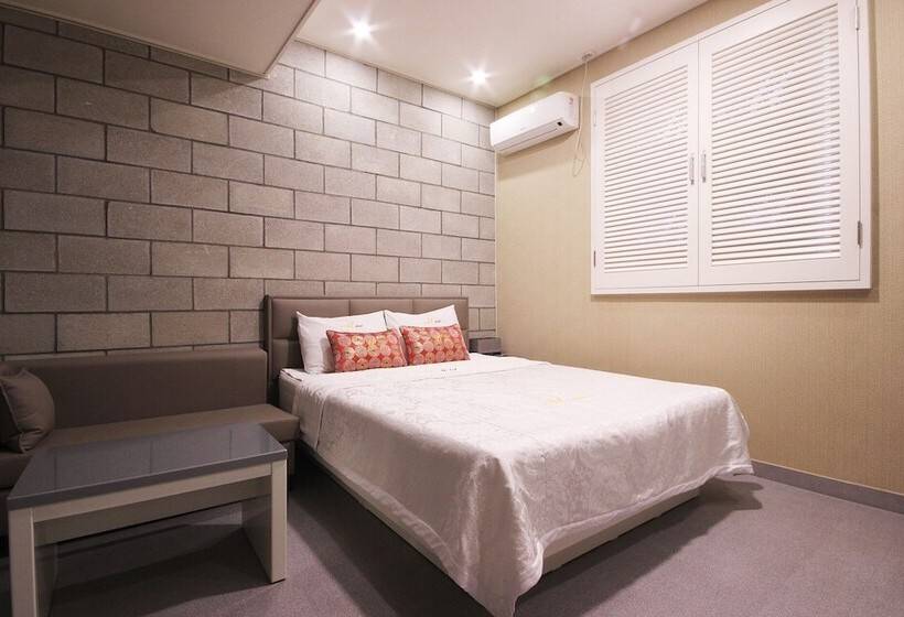 모텔 Ulsan Mugeodong Myeongsung