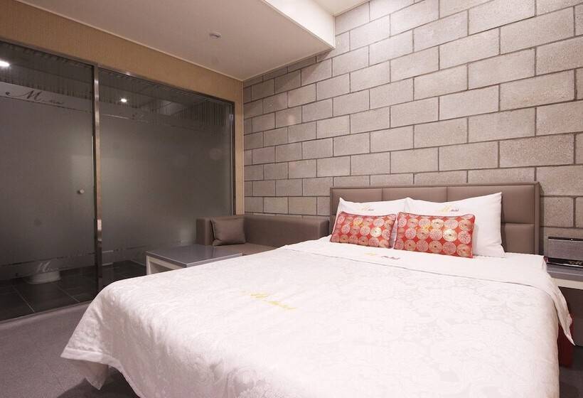 모텔 Ulsan Mugeodong Myeongsung