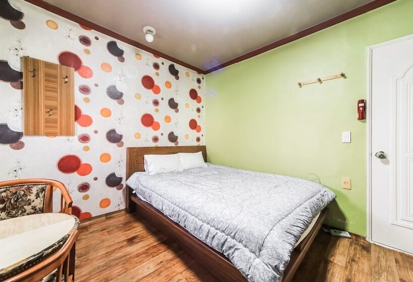 모텔 Ulsan Mugeodong Myeongsung