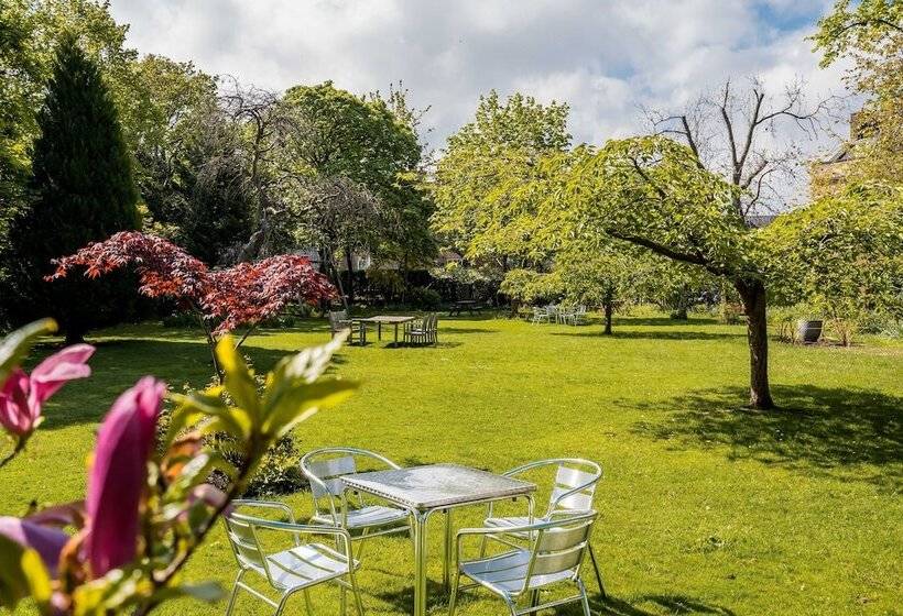 ペンション Crescent House