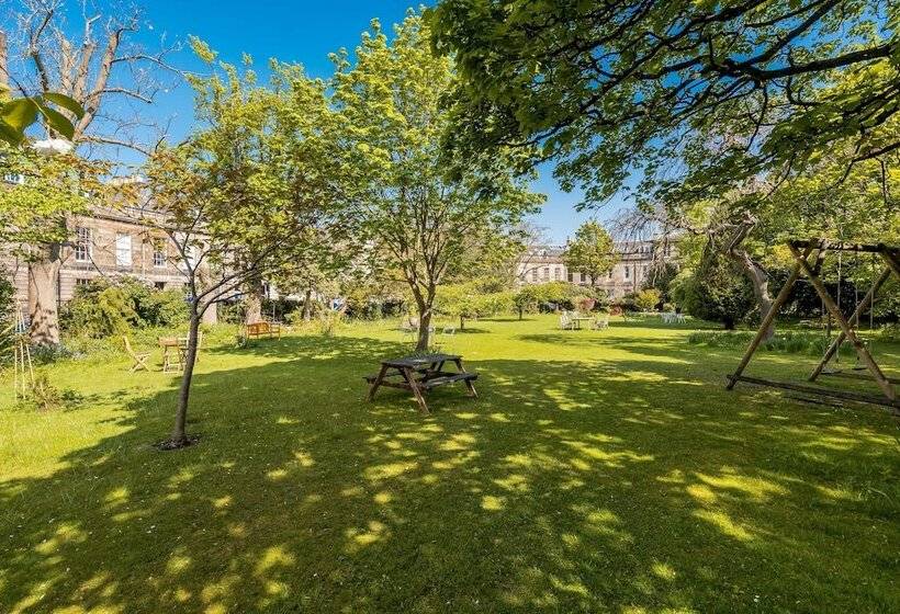 ペンション Crescent House