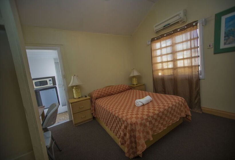 پانسیون Glimbaro's Guest House