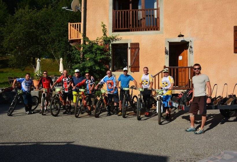 פנסיון Gîte Auberge De Montvilliers