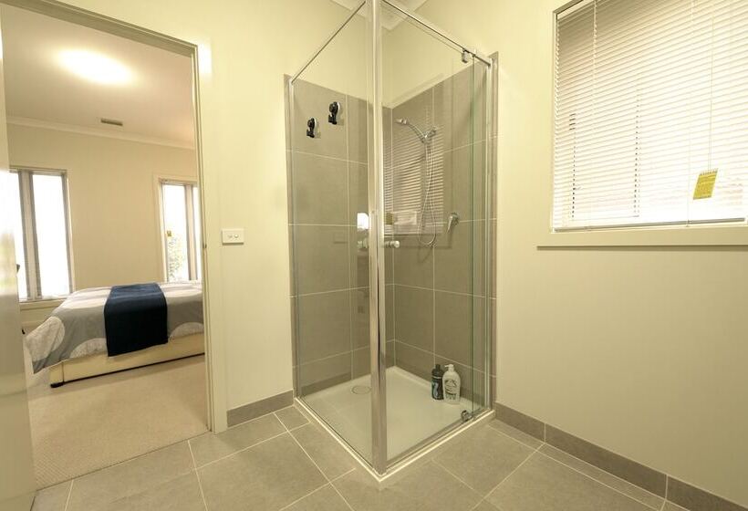 פנסיון Newly Modern Home For Big Group Near Sc