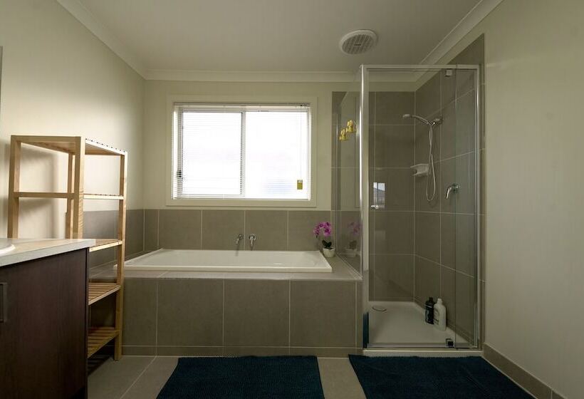 פנסיון Newly Modern Home For Big Group Near Sc