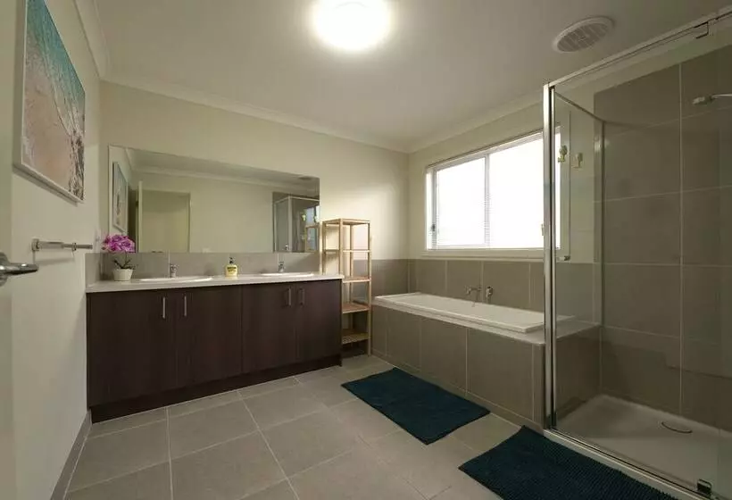 Majatalo Newly Modern Home For Big Group Near Sc