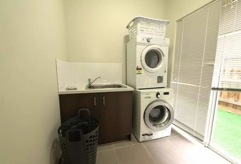 Majatalo Newly Modern Home For Big Group Near Sc