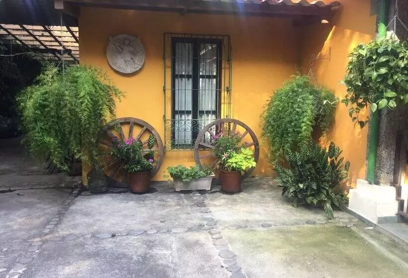 تختخواب و صبحانه Hacienda San Miguel Bed&breakfast