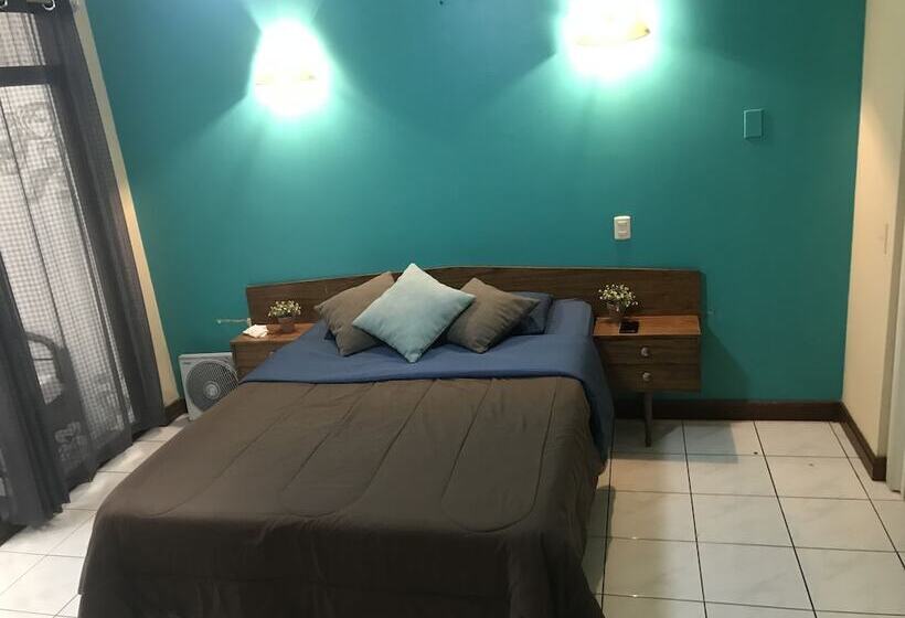 Green Country Hotel Hostel