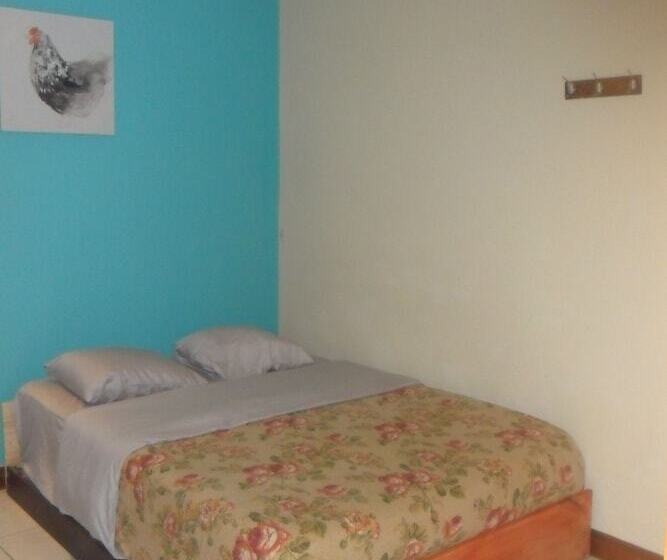 Green Country Hotel Hostel