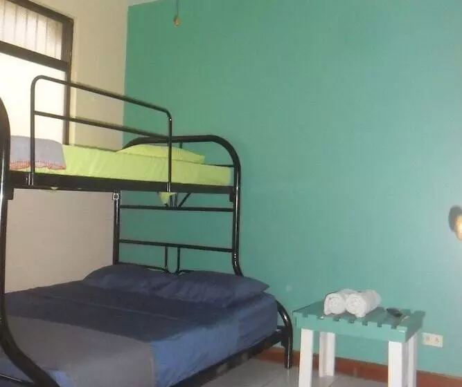 Green Country Hotel Hostel