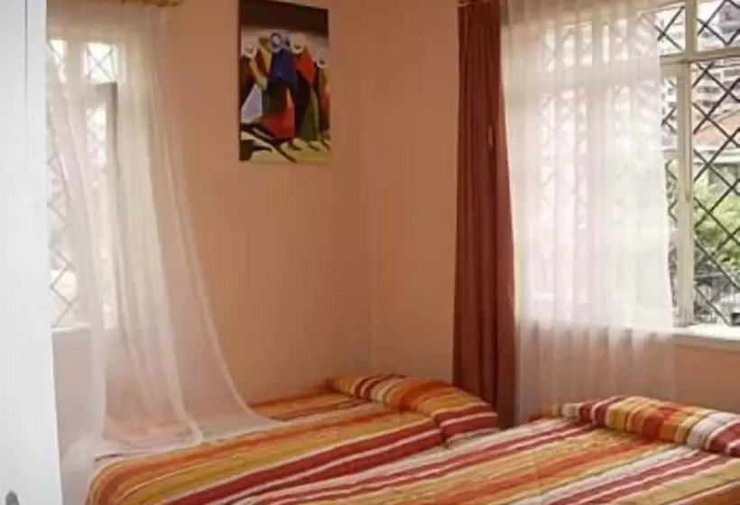 مسافرخانه Otavalo Huasi Ii