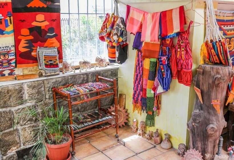 فندق فئة نجمة واحدة Otavalo Huasi Ii