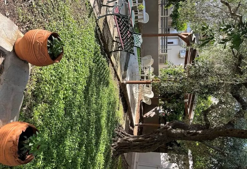 Hotelli Room In Studio   Beautiful Room In Limenaria, Only Five Minutes Away From Center