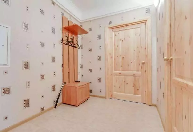 هتل Fresh Apartment On Varshavskaya 61