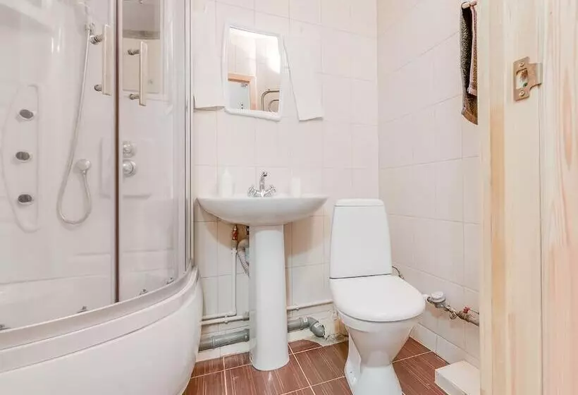 هتل Fresh Apartment On Varshavskaya 61
