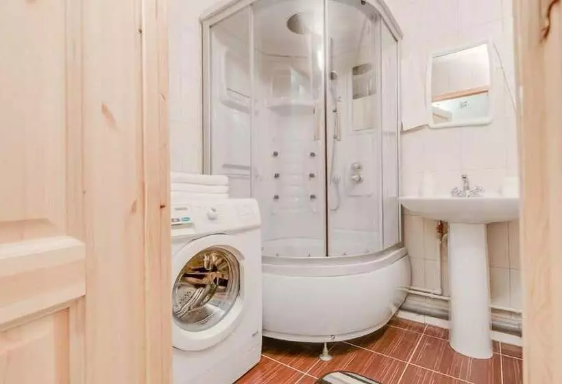 هتل Fresh Apartment On Varshavskaya 61