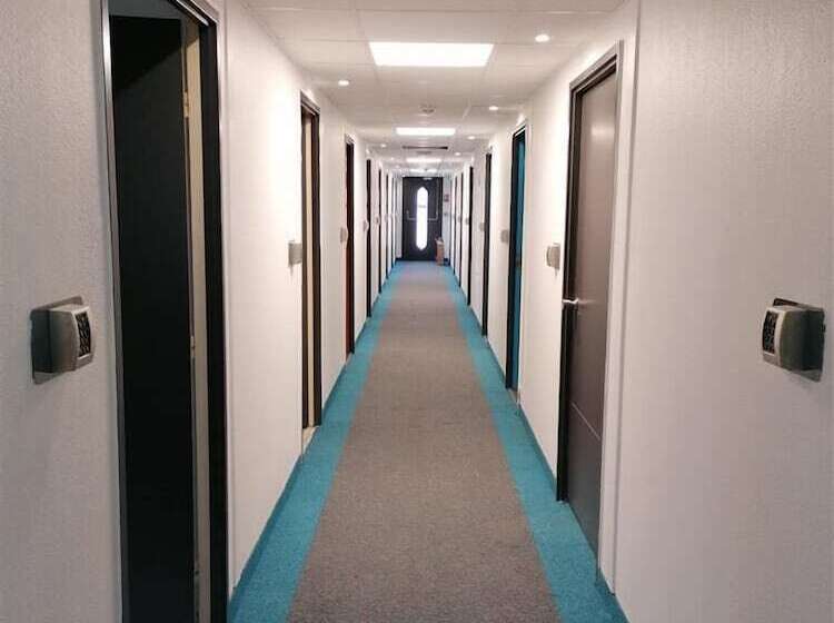 Hotel Kyriad Direct Martigues