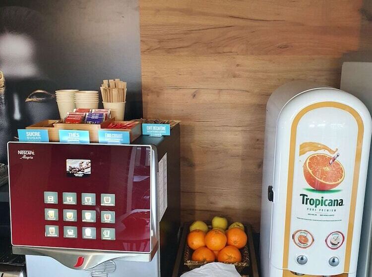 Hotel Kyriad Direct Martigues