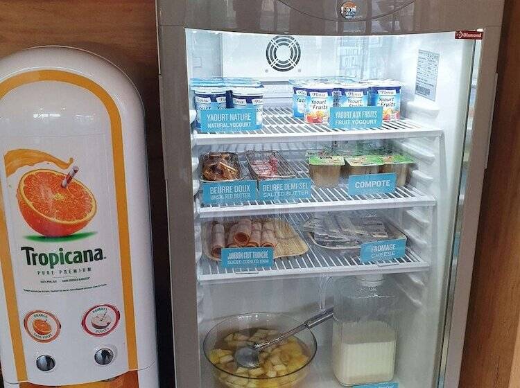 Hotel Kyriad Direct Martigues