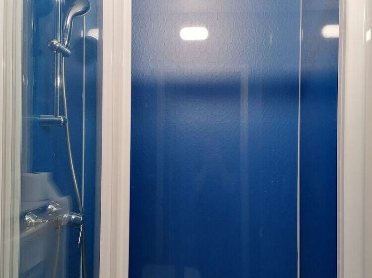 Hotel Kyriad Direct Martigues