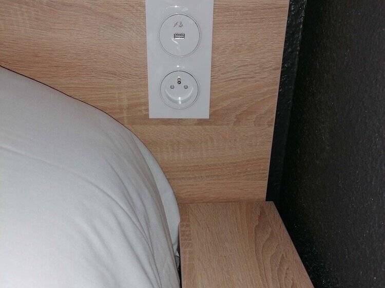 Hotel Kyriad Direct Martigues