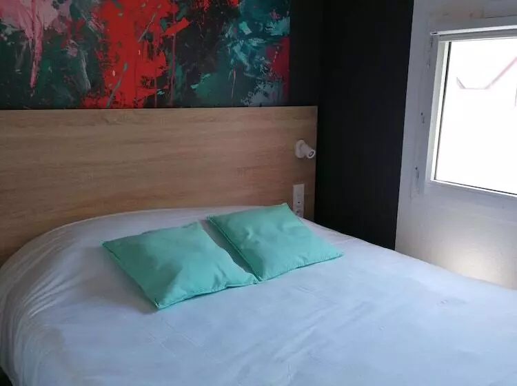 ホテル Kyriad Direct Martigues