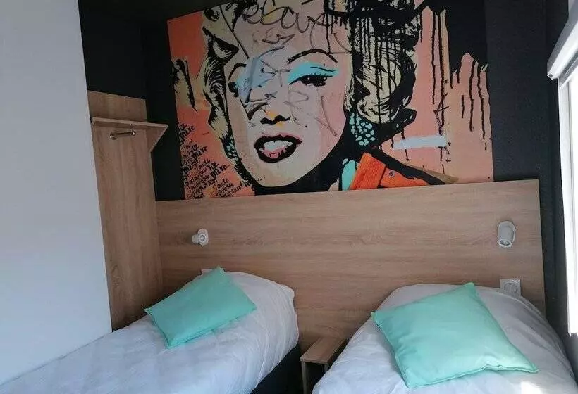 ホテル Kyriad Direct Martigues