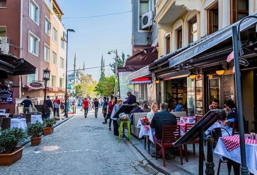 هتل Million Old City Apartment